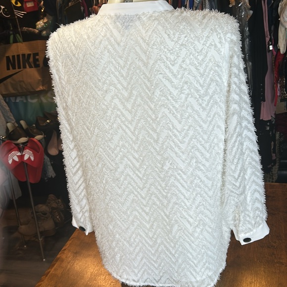 Alfani White fuzzy blouse - Picture 10 of 15